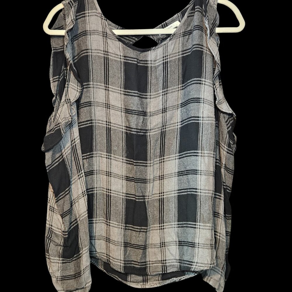 Maurices Black & Gray Plaid Cold Shoulder Top Size Large